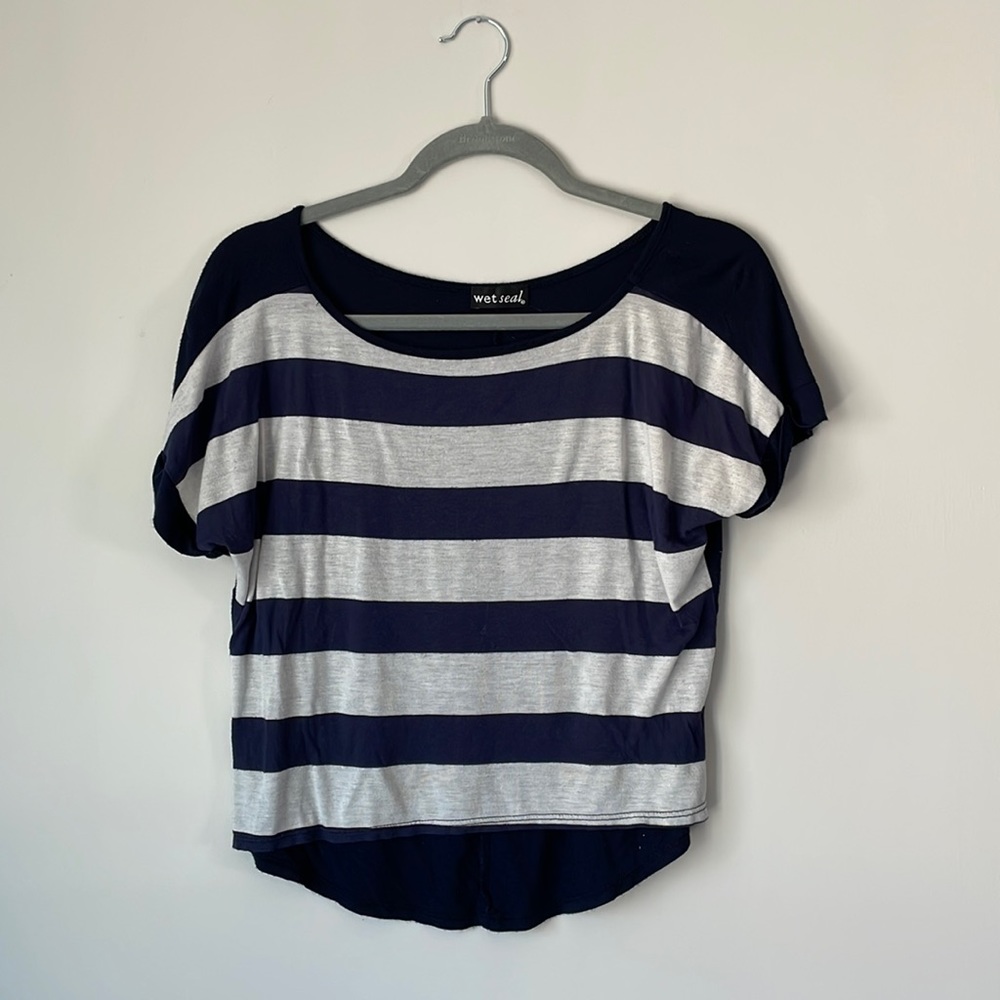 gently used women’s striped top